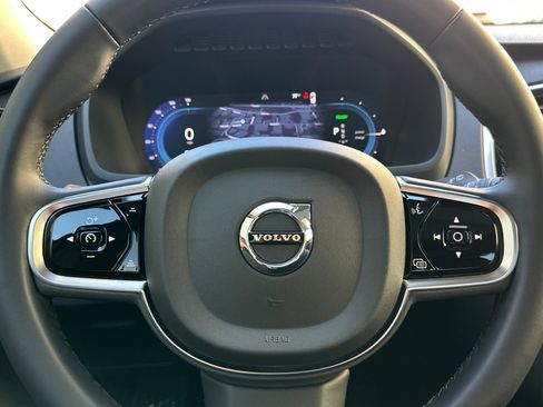 Used 2024 Volvo XC90 T8 Plus image 28