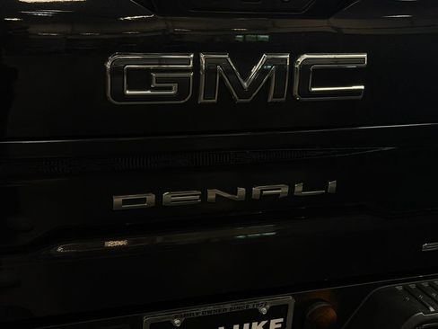 Used 2024 GMC Sierra 1500 Denali Ultimate AWD/4WD image 12