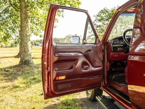 Used 1995 Ford Bronco XLT AWD/4WD image 46
