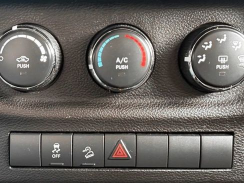 Used 2016 Jeep Wrangler Unlimited Sport w/ Quick Order Package 24S AWD/4WD image 21