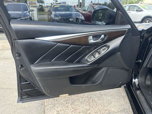 Used 2018 INFINITI Q50 Luxe RWD image 9