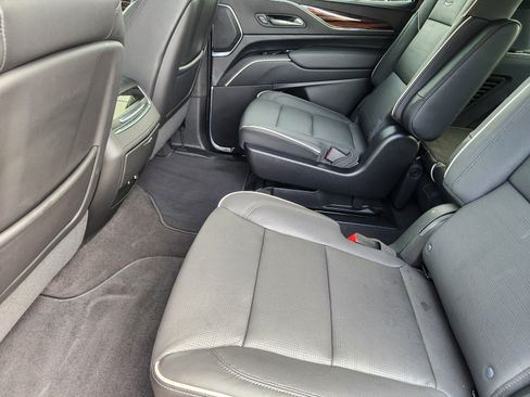 Certified 2023 Cadillac Escalade Premium Luxury w/ Performance Package AWD/4WD image 14