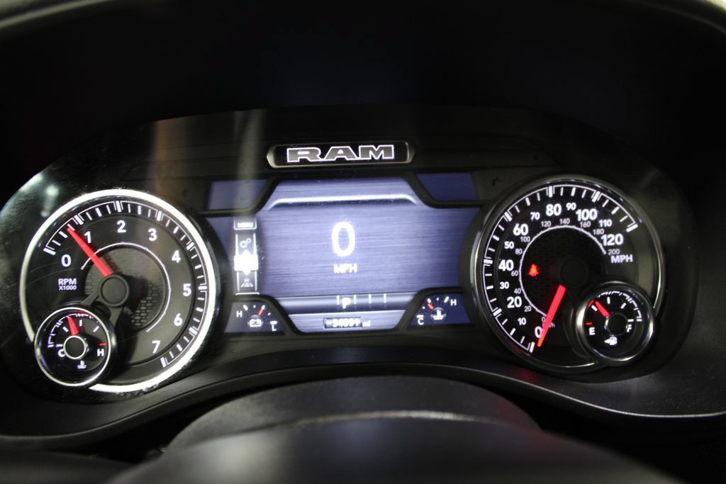Used 2025 RAM 1500 Laramie AWD/4WD image 31