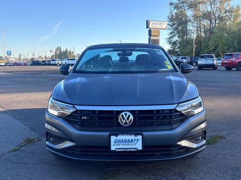 Used 2019 Volkswagen Jetta R-Line image 2
