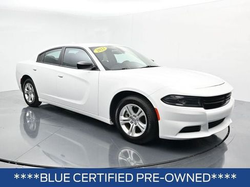 Used 2023 Dodge Charger SXT RWD image 2