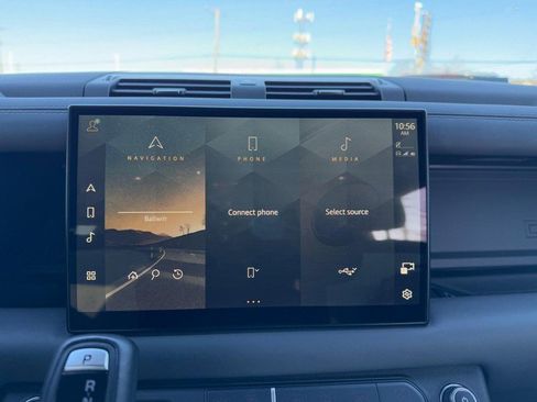 Used 2023 Land Rover Defender 130 X-Dynamic SE image 14