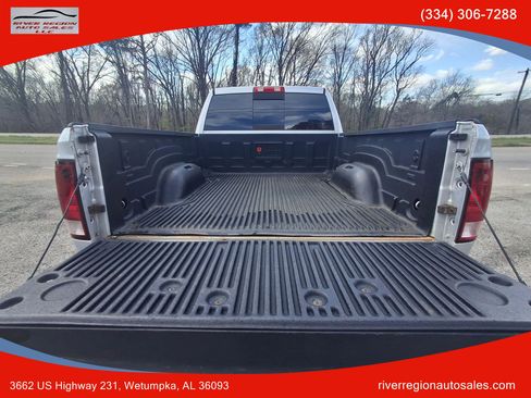 Used 2017 RAM 1500 Classic SLT image 17