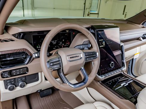 Used 2026 GMC Yukon XL Denali w/ LPO, Floor Liner Package image 16