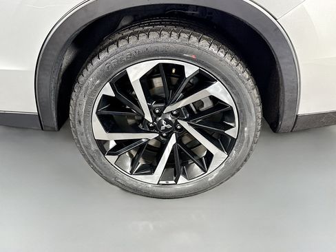 Used 2023 Mitsubishi Outlander SE FWD image 37