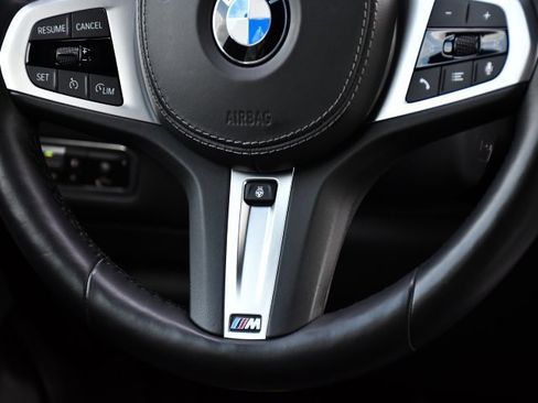 Used 2020 BMW X5 M50i w/ Premium Package image 23