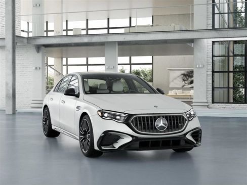 New 2026 Mercedes-Benz E 53 AMG e 4MATIC Sedan image 9