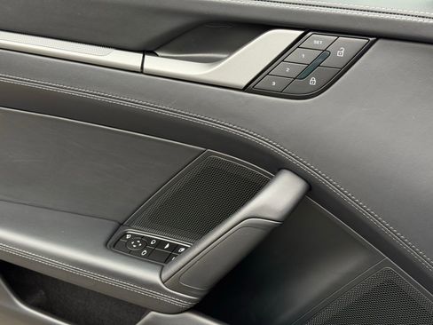 Used 2025 Porsche 911 Carrera image 29