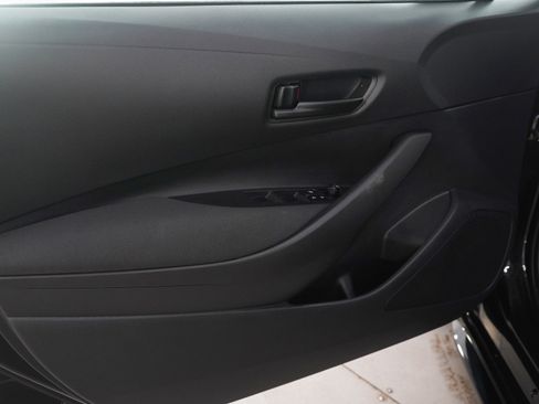 Used 2025 Toyota Corolla LE image 23