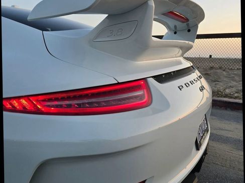 Used 2015 Porsche 911 GT3 RWD image 10