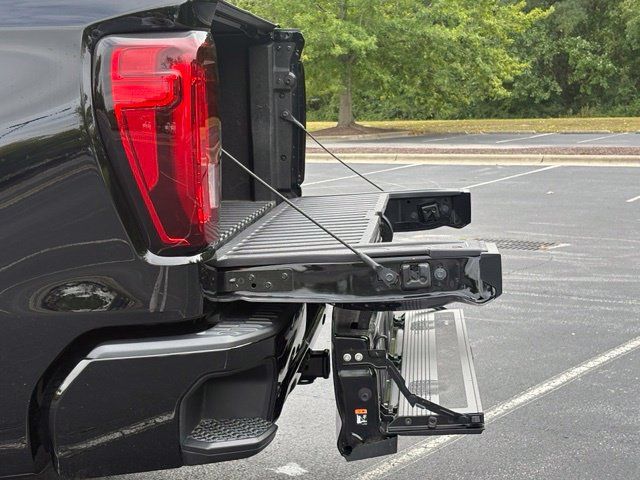Used 2024 GMC Sierra 1500 Denali Ultimate AWD/4WD image 18