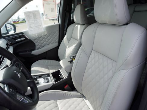 Used 2024 Mitsubishi Outlander SEL image 26