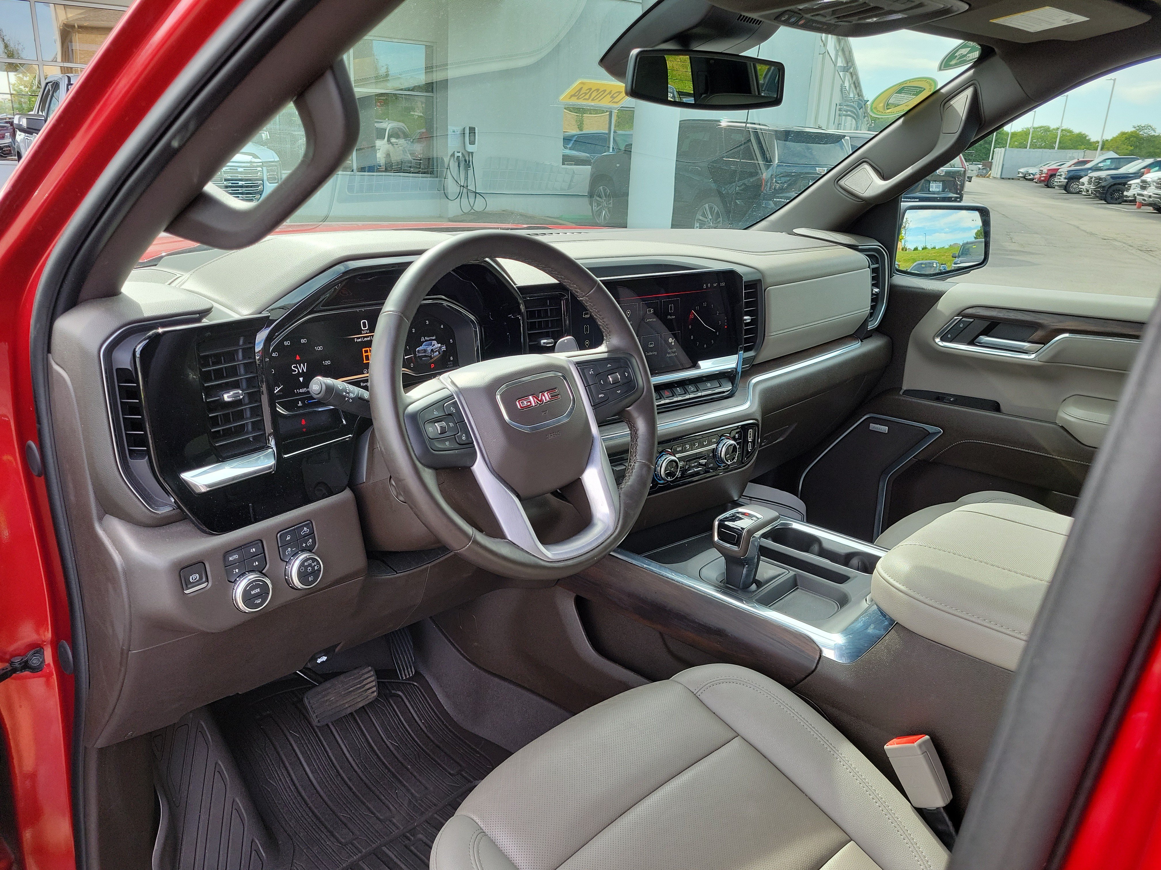 Used 2024 GMC Sierra 1500 SLT w/ SLT Premium Plus Package AWD/4WD image 17