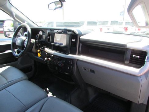 Used 2023 Ford F350 XL RWD image 15