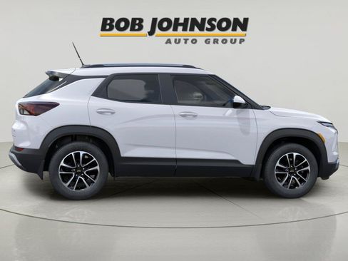 New 2026 Chevrolet TrailBlazer LT w/ Convenience Package FWD image 8