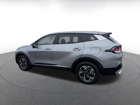 Used 2025 Kia Sportage LX FWD image 10