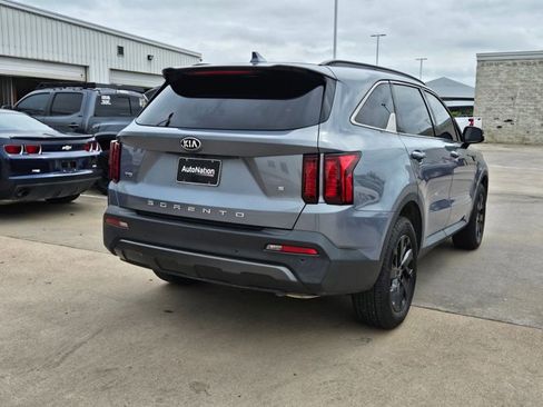 Used 2021 Kia Sorento S w/ Panoramic Sunroof Package AWD/4WD image 5