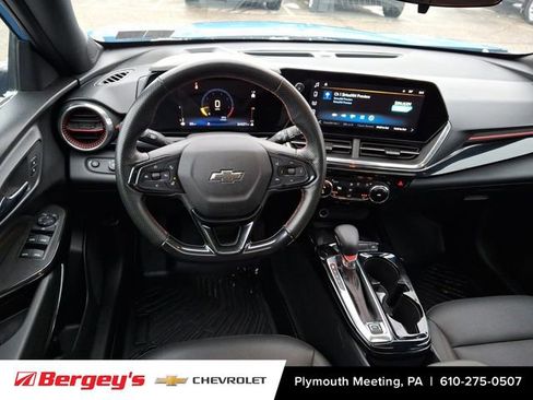 Certified 2024 Chevrolet Trax RS w/ Sunroof Package image 14