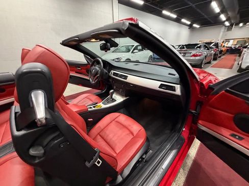 Used 2007 BMW 328i Convertible image 31