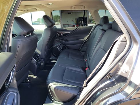 Used 2021 Subaru Outback Limited XT AWD/4WD image 12