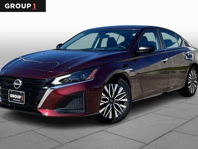 Used 2024 Nissan Altima 2.5 SV