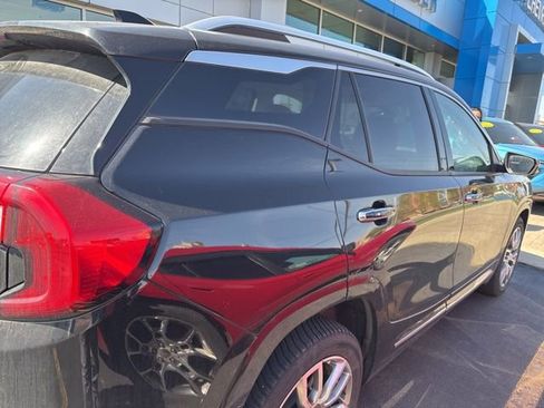 Used 2022 GMC Terrain Denali w/ LPO, Floor Liner Package AWD/4WD image 4