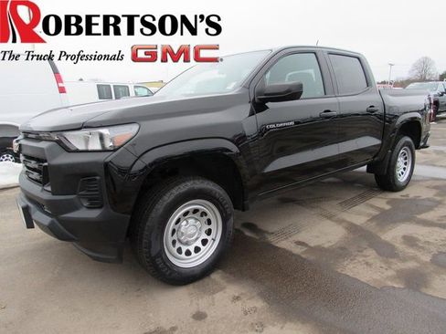 Used 2023 Chevrolet Colorado W/T image 1