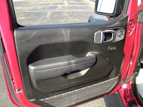 Used 2024 Jeep Wrangler Unlimited Sport AWD/4WD image 11