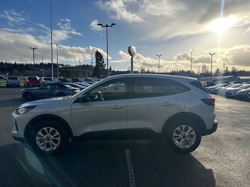 Used 2025 Ford Escape Active image 6