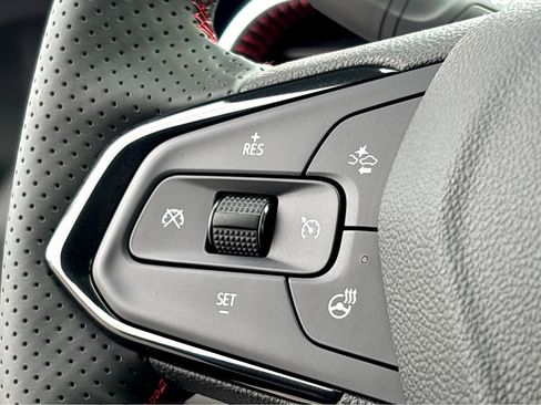 New 2026 Chevrolet Trax RS w/ Sunroof Package FWD image 13
