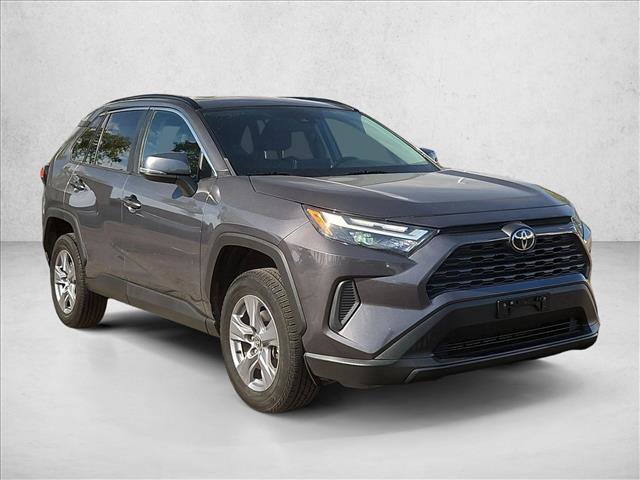 Used 2022 Toyota RAV4 XLE AWD/4WD image 3