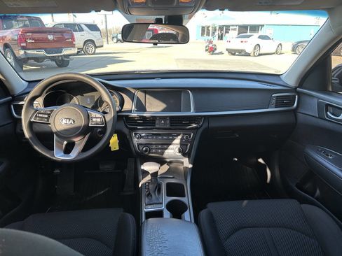 Used 2020 Kia Optima LX image 19
