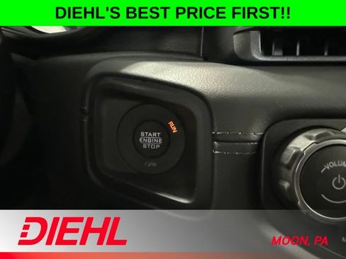 New 2026 Jeep Gladiator Rubicon w/ Steel Power Dome Hood Package AWD/4WD image 25