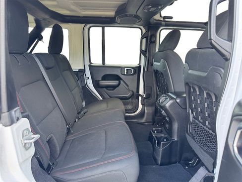 Used 2018 Jeep Wrangler Unlimited Rubicon image 20