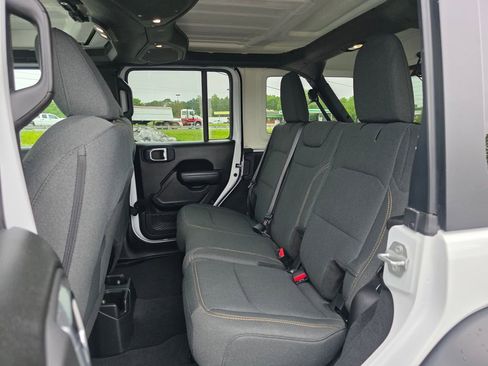 Used 2025 Jeep Wrangler Unlimited Sport AWD/4WD image 29