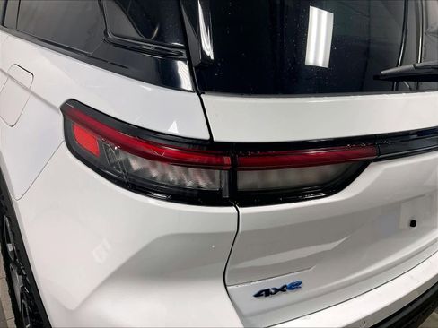 Used 2023 Jeep Grand Cherokee Trailhawk w/ Advanced Protech Group II image 33