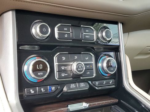 Used 2024 GMC Yukon Denali AWD/4WD image 22