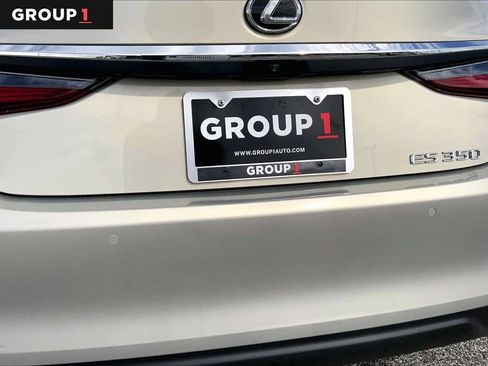 Certified 2024 Lexus ES 350 w/ Premium Package FWD image 10