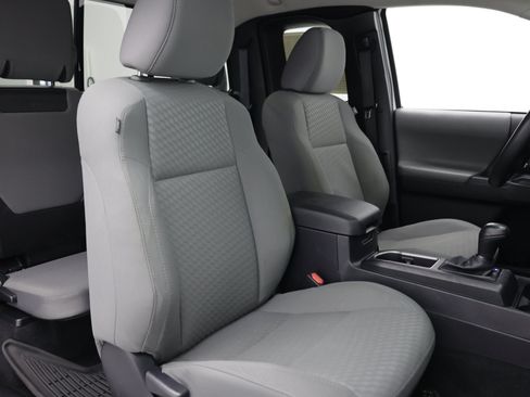 Used 2022 Toyota Tacoma SR w/ SX Package RWD image 33