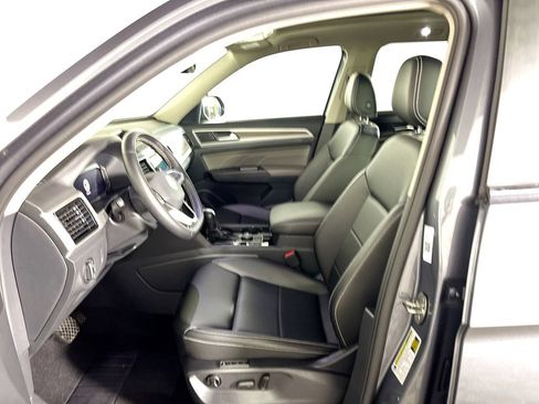 Certified 2023 Volkswagen Atlas SEL AWD/4WD image 13