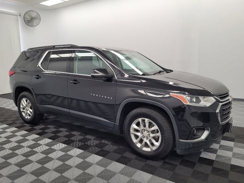 Used 2021 Chevrolet Traverse LT FWD image 11