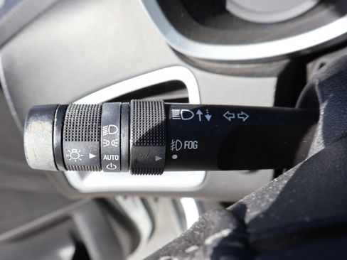 Used 2017 Chevrolet Equinox Premier w/ Enhanced Convenience Package image 34