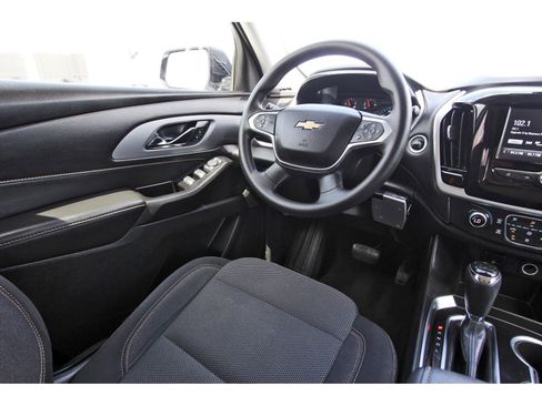 Used 2019 Chevrolet Traverse LS FWD image 11