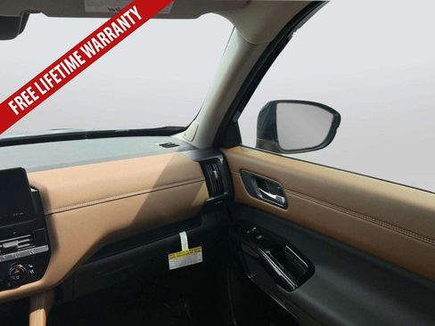 New 2026 Nissan Pathfinder Platinum AWD/4WD image 21
