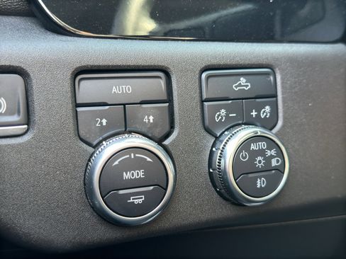 Used 2024 GMC Sierra 1500 Elevation w/ Max Trailering Package AWD/4WD image 12