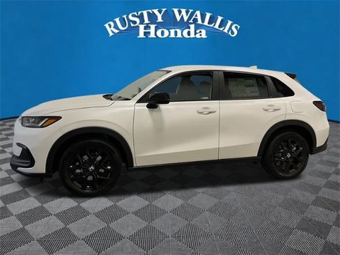 New 2025 Honda HR-V Sport image 5